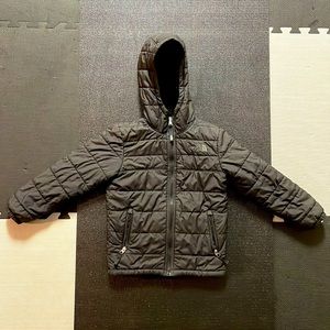 Black unisex North Face winter coat!